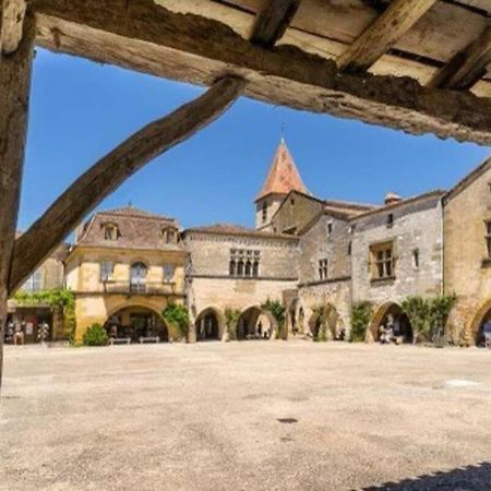 Maison Medievale Climatisee Avec Jardin 蒙帕齐耶 外观 照片
