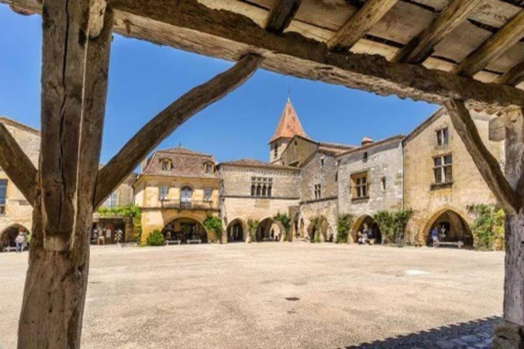 Maison Medievale Climatisee Avec Jardin 蒙帕齐耶 外观 照片